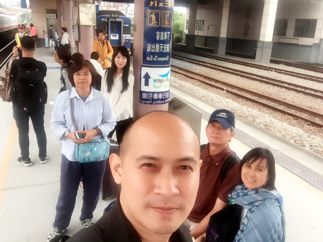 2017_Taiwan_Family_Trip_Train_Station_Gift_Mod_Wedding